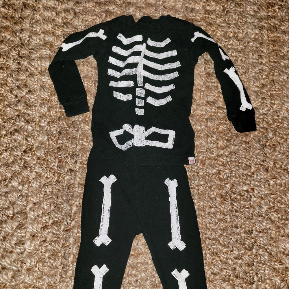 18 to 24mo skeleton baby gap outfit